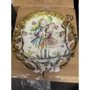 VINTAGE HAND PAINTED ROYAL BONE CHINA LACE WALL PLATE COLLECTIBLE 8 INCHES